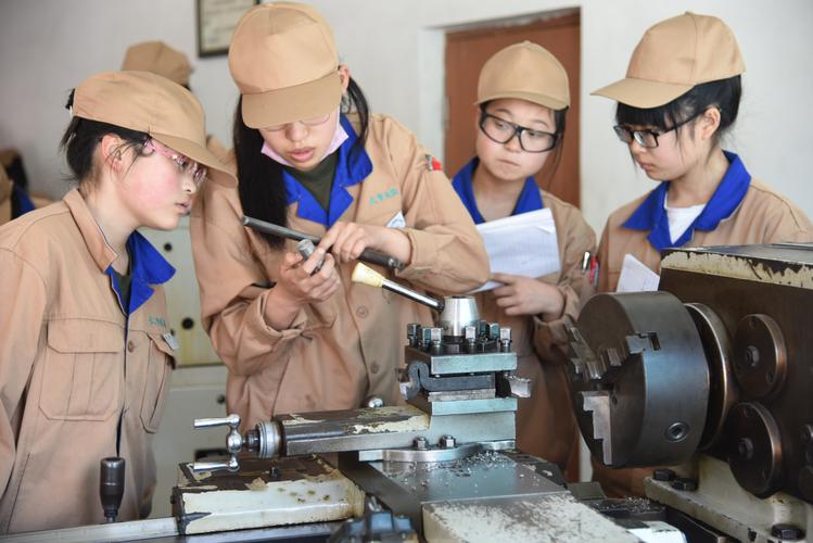 高级技工证查询入口